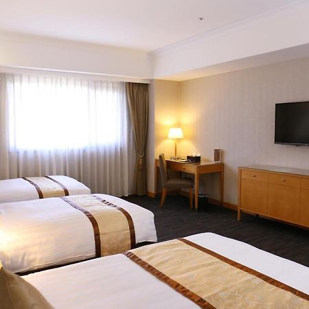 Fushin Hotel - Tainan Buitenkant foto