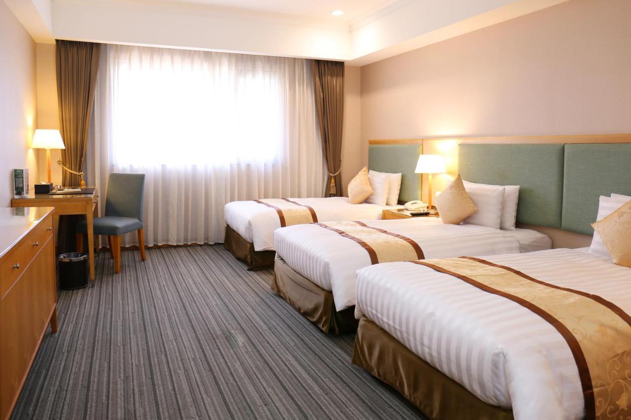 Fushin Hotel - Tainan Buitenkant foto