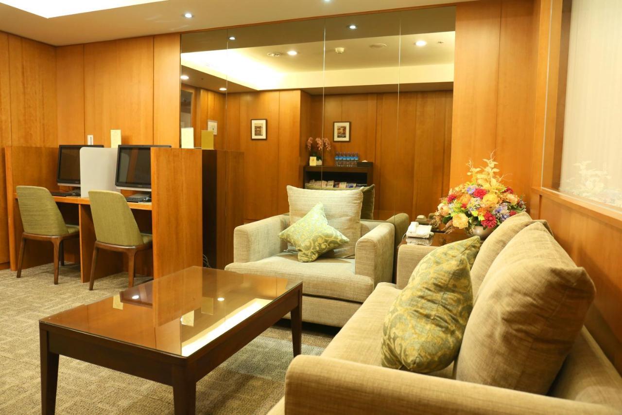 Fushin Hotel - Tainan Buitenkant foto