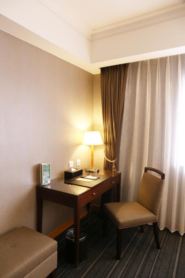 Fushin Hotel - Tainan Buitenkant foto